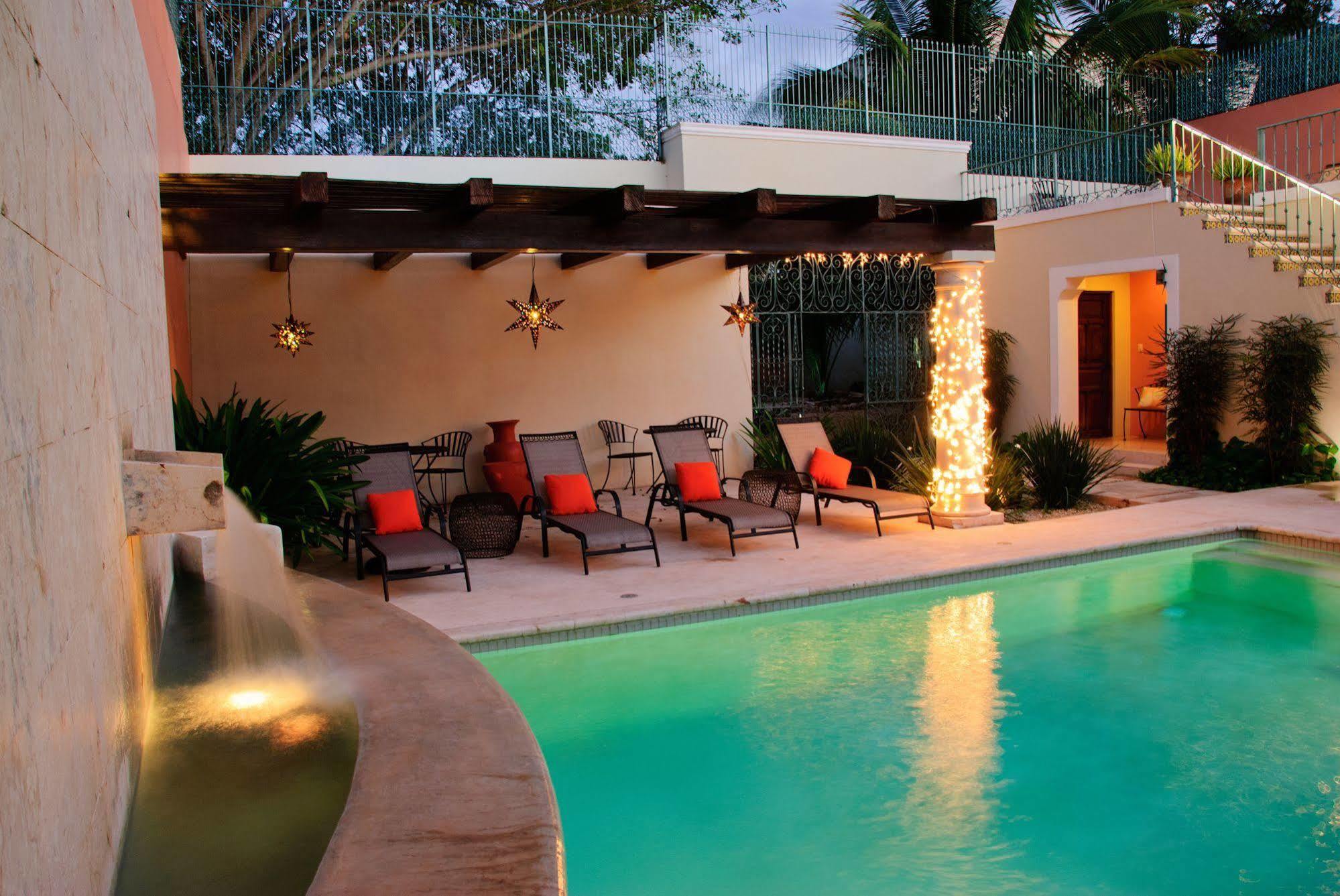 Decu Downtown Hotel Merida Exterior photo