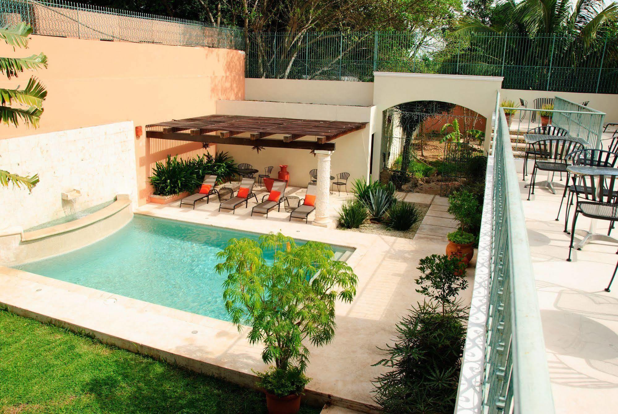 Decu Downtown Hotel Merida Exterior photo