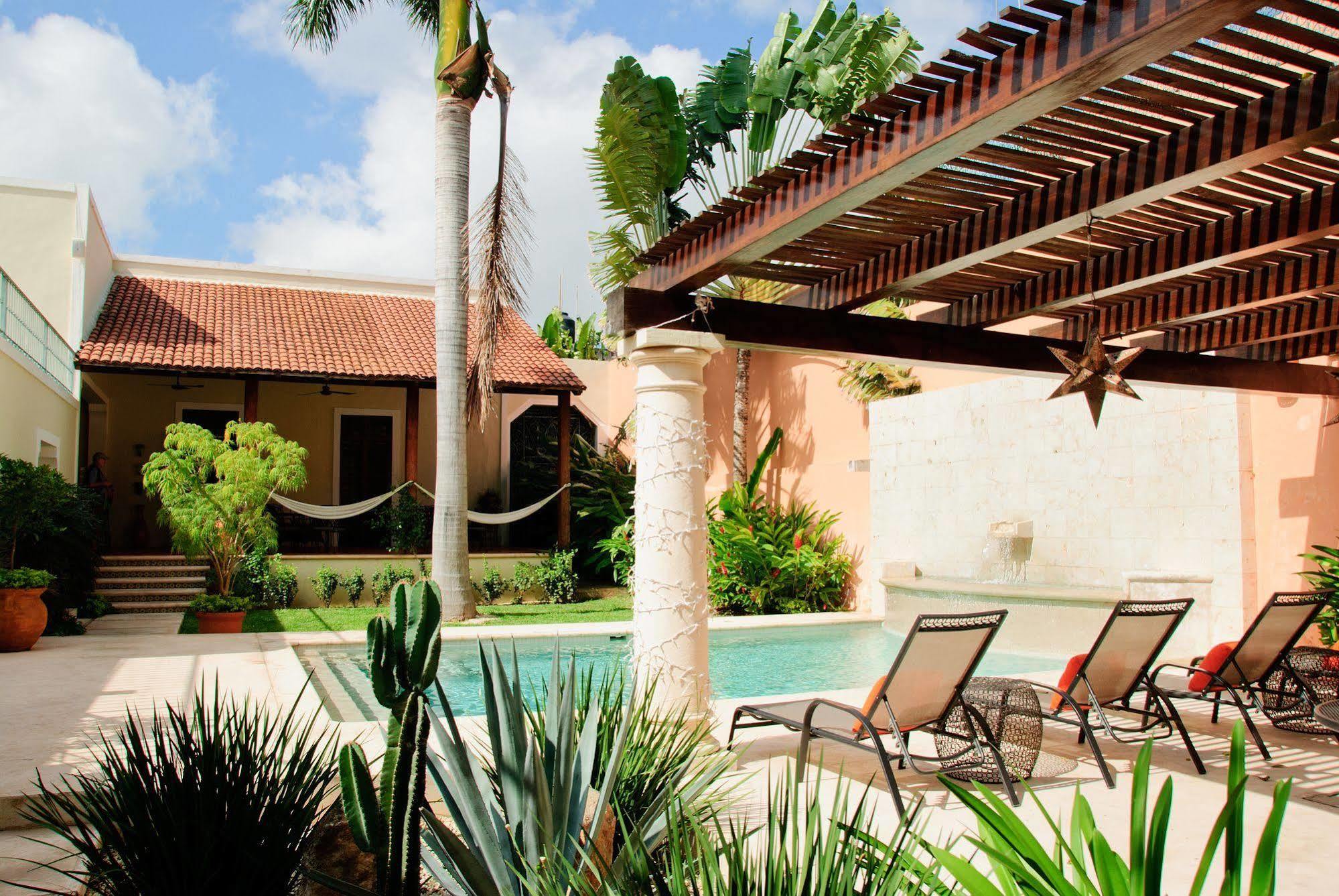 Decu Downtown Hotel Merida Exterior photo