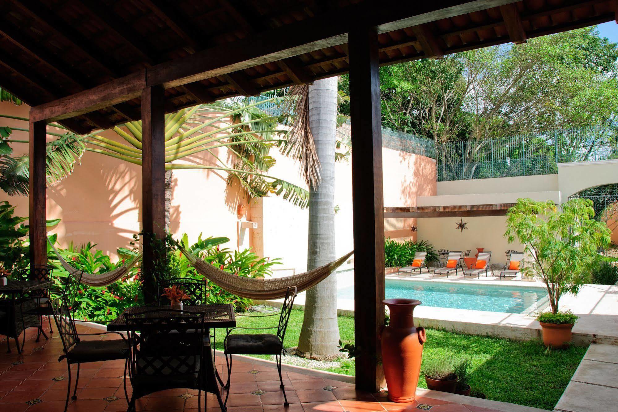 Decu Downtown Hotel Merida Exterior photo