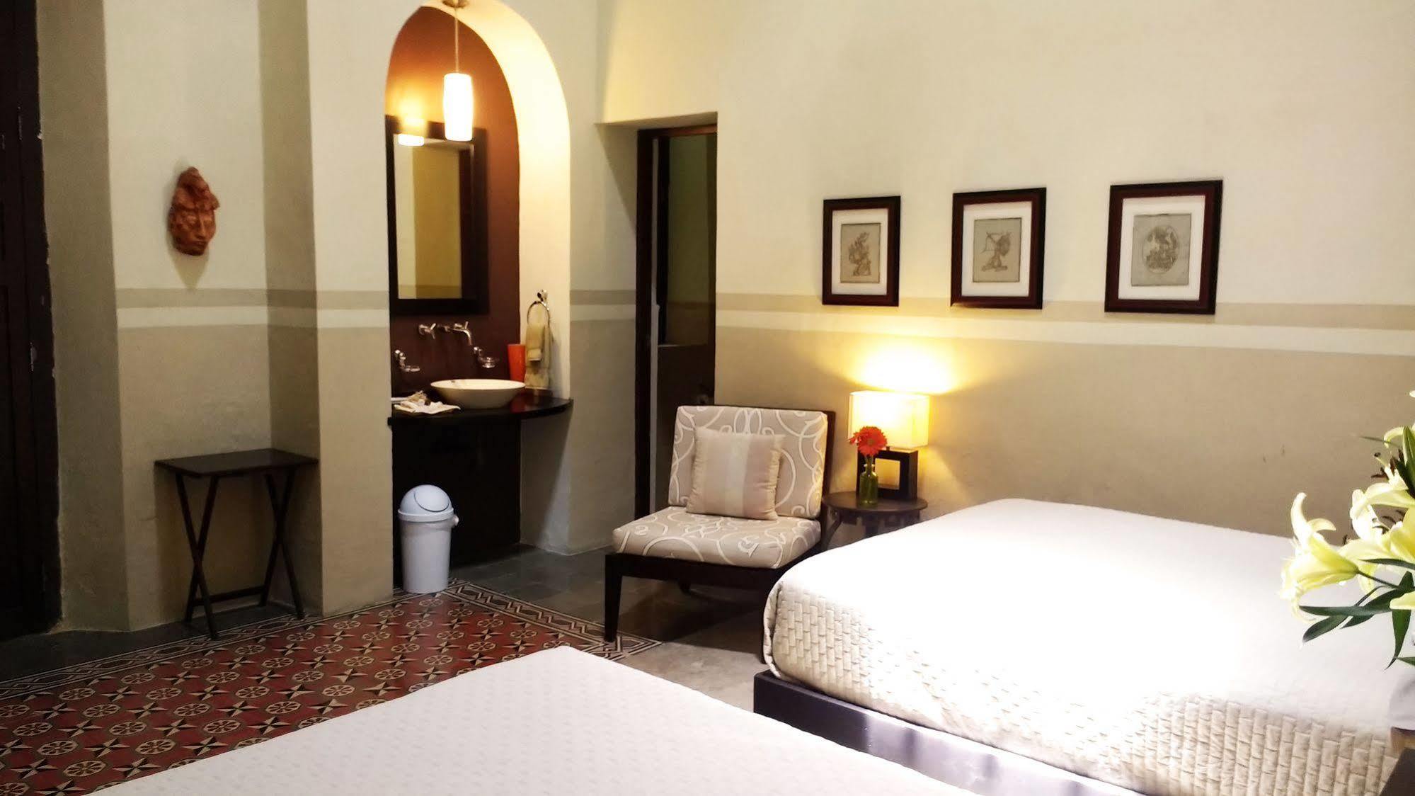 Decu Downtown Hotel Merida Exterior photo