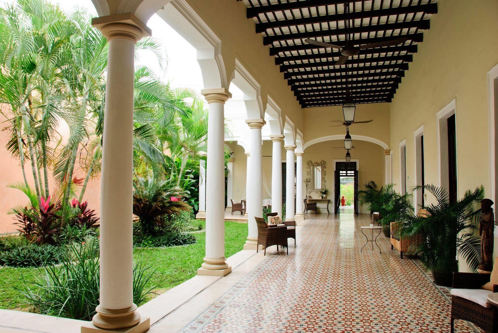 Decu Downtown Hotel Merida Exterior photo